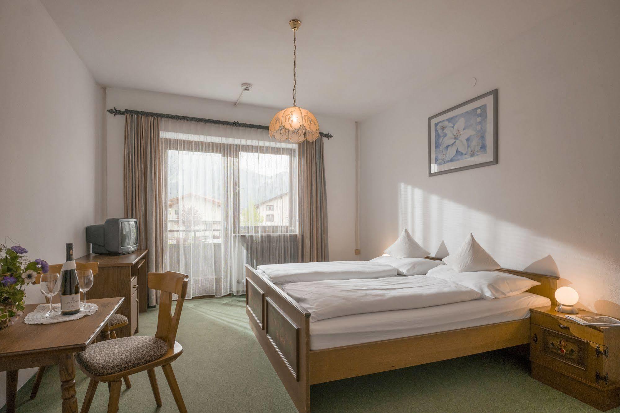 Hotel Restaurant Gradlwirt Niederndorf  Exteriér fotografie